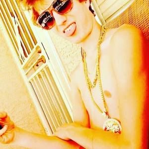 Meet your Posher, James